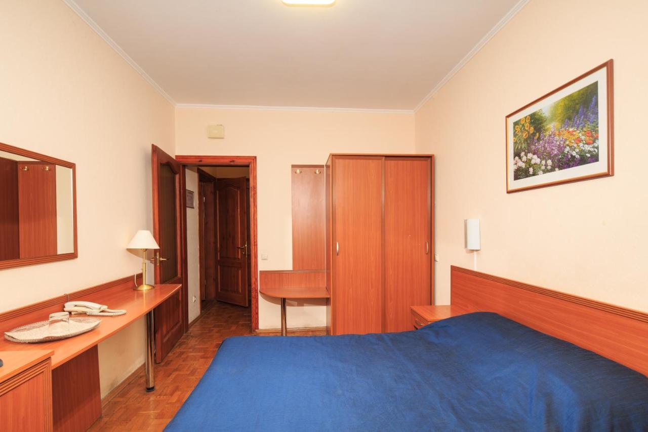 Hotel Zhayvir Kijów Zewnętrze zdjęcie
