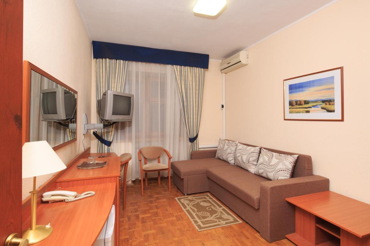 Hotel Zhayvir Kijów Zewnętrze zdjęcie