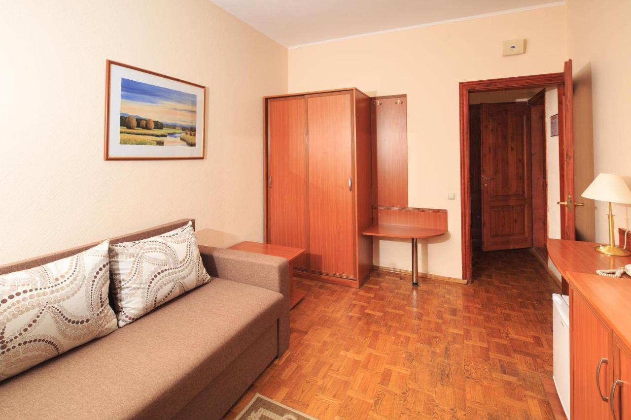 Hotel Zhayvir Kijów Zewnętrze zdjęcie