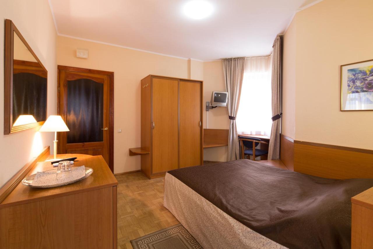 Hotel Zhayvir Kijów Zewnętrze zdjęcie
